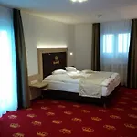 Ξενοδοχείο Wellness Garni Krone 4*