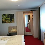 Ξενοδοχείο Wellness Garni Krone 4*