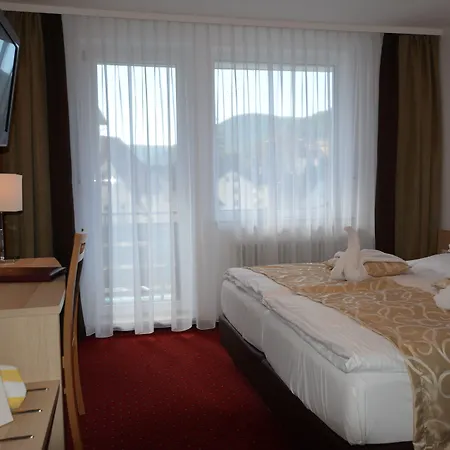 מלון Wellness Garni Krone