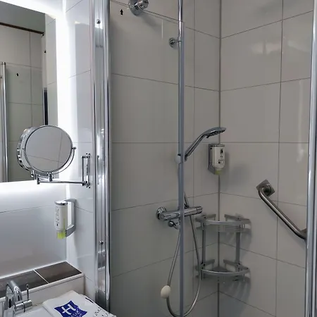 Wellness Garni Krone מלון 4*