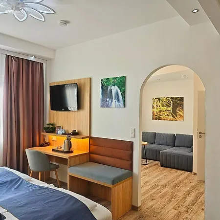 Hotel Wellness Garni Krone 4*