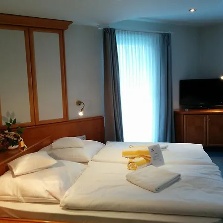 מלון Wellness Garni Krone