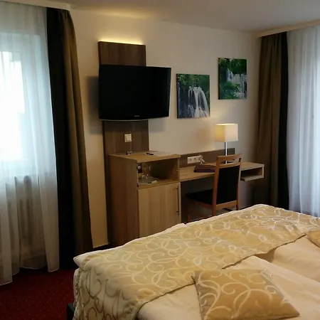 מלון Wellness Garni Krone באיירסברון